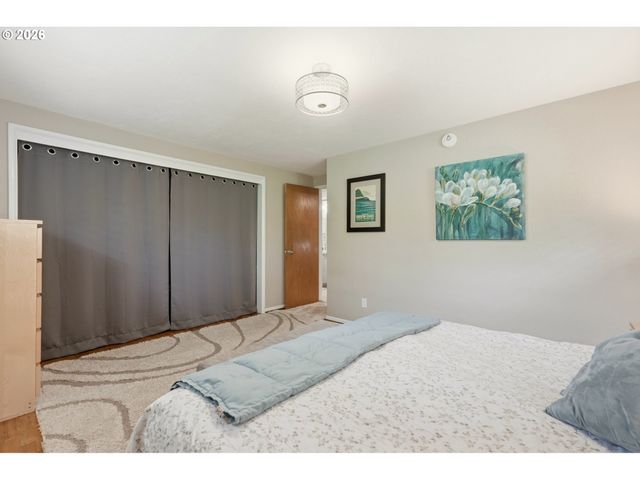 2530 SHARON Way, Eugene, OR 97401