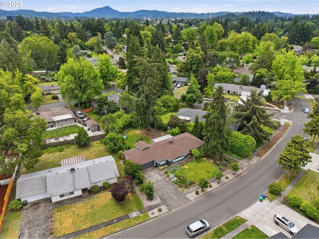 2530 SHARON Way, Eugene, OR 97401