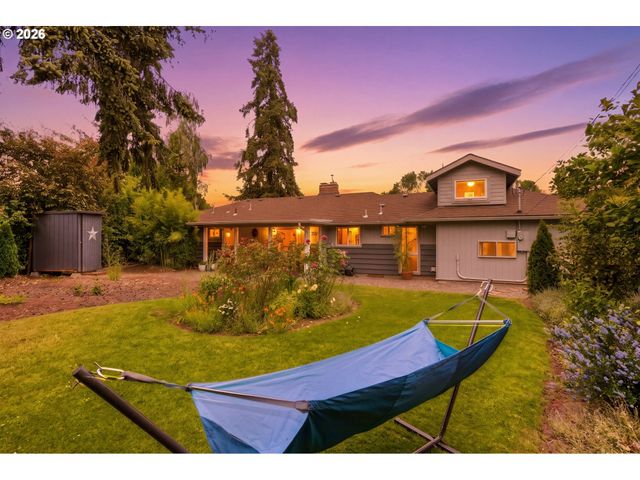 2530 SHARON Way, Eugene, OR 97401
