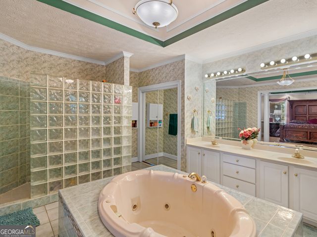 1220 Lake Stone Lea Drive, Oxford, GA 30054