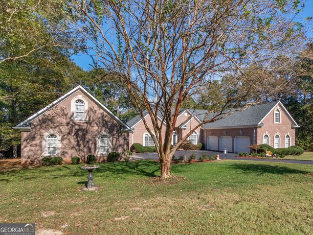 1220 Lake Stone Lea Drive, Oxford, GA 30054