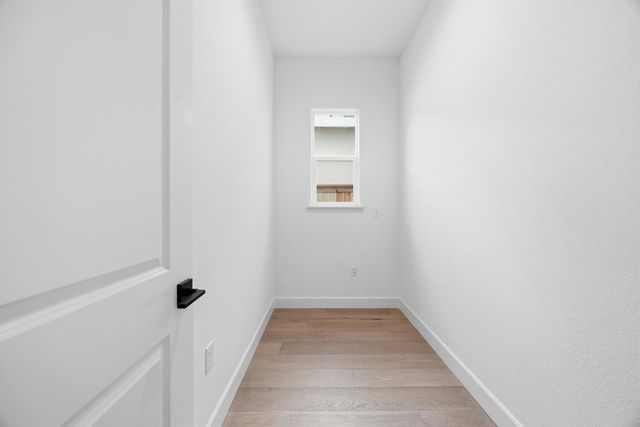 3085 Hinsdale Dr, Folsom, CA 95630