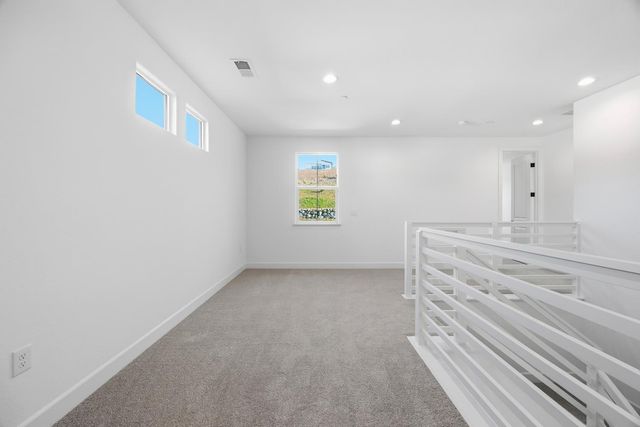 3085 Hinsdale Dr, Folsom, CA 95630