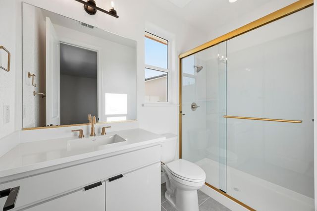 3085 Hinsdale Dr, Folsom, CA 95630