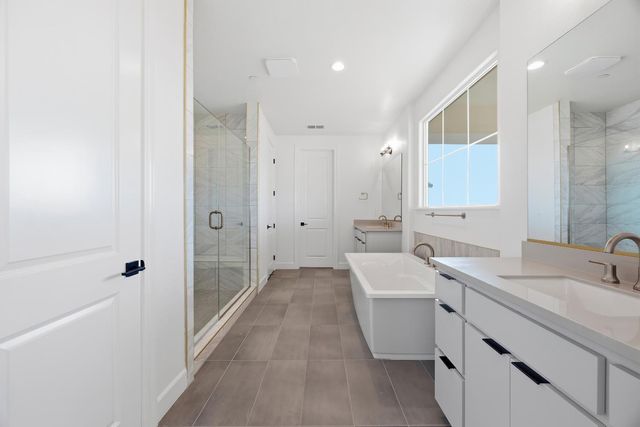 3085 Hinsdale Dr, Folsom, CA 95630