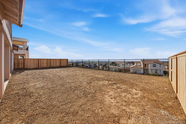 3085 Hinsdale Dr, Folsom, CA 95630