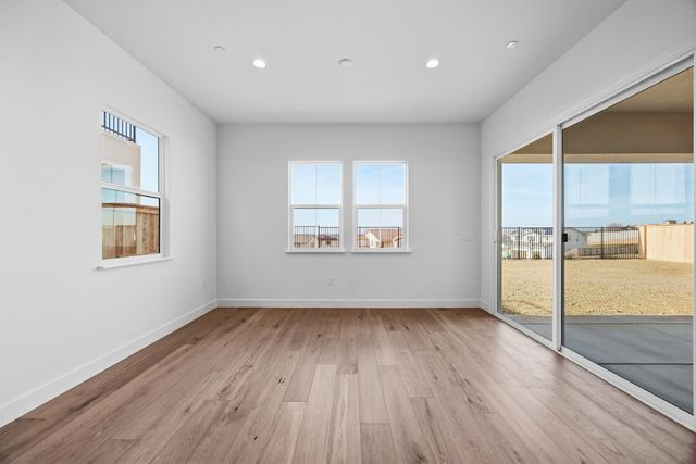 3085 Hinsdale Dr, Folsom, CA 95630