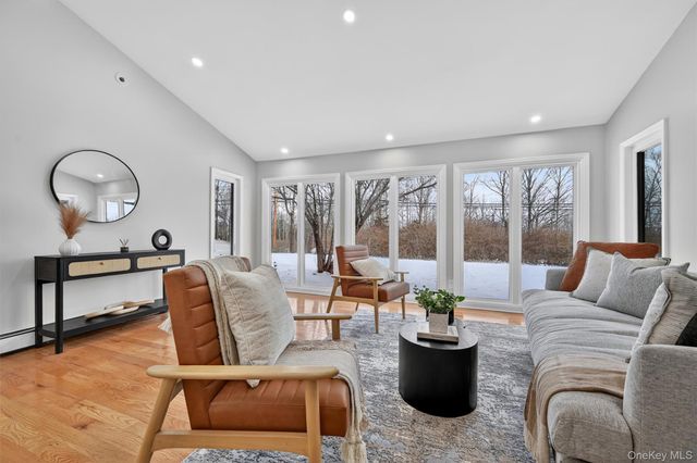 503 Station Road, Rock Tavern, NY 12575