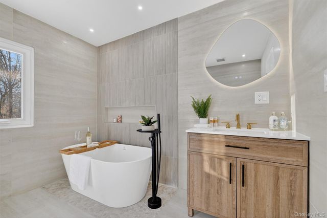 503 Station Road, Rock Tavern, NY 12575