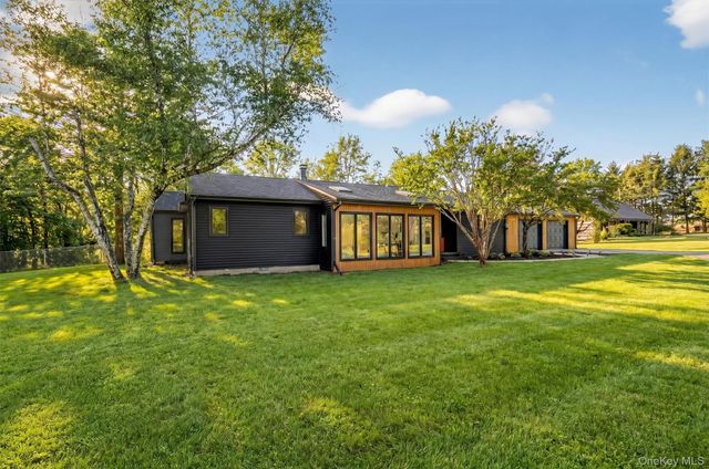 503 Station Road, Rock Tavern, NY 12575