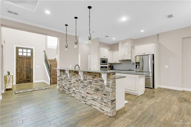 2410 Colvin Avenue, Edinburg, TX 78539