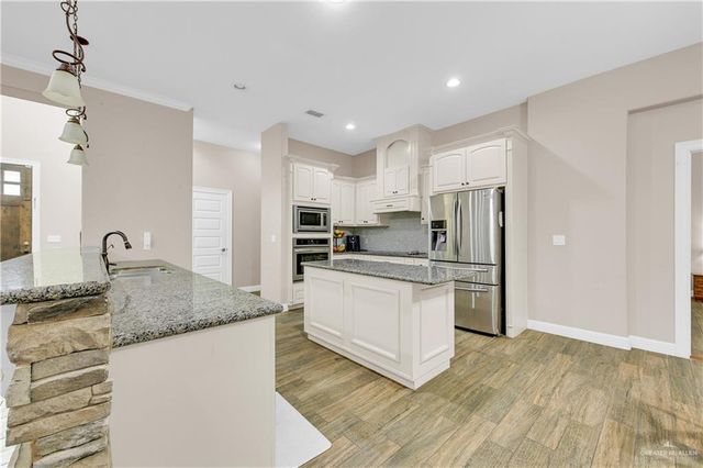 2410 Colvin Avenue, Edinburg, TX 78539