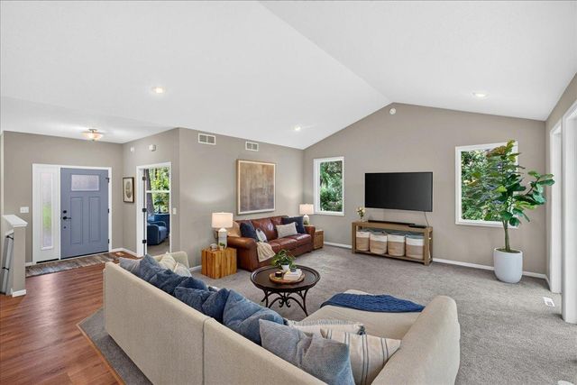 3129 Vale Circle SW, Prior Lake, MN 55372