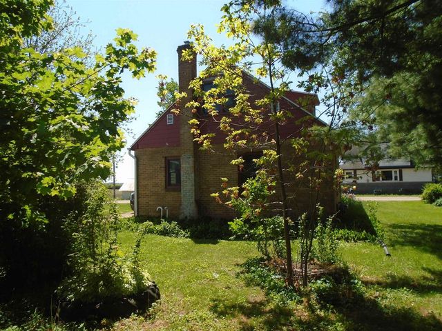 8902 County Road Y Road, Sauk City, WI 53583