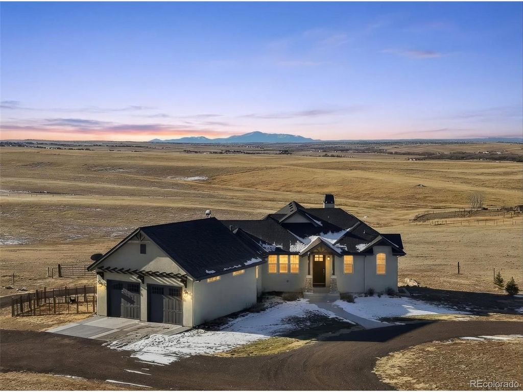 7600 Patrick Trl, Elizabeth, CO 80107