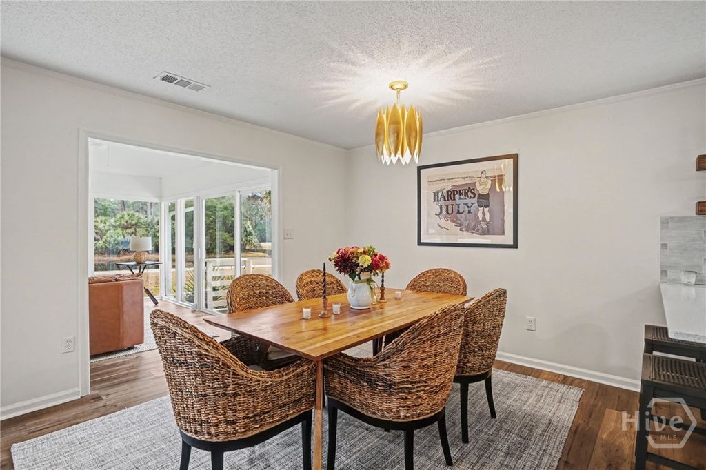 Image 14 of property listing at 38 Wiley Bottom Road, Savannah, GA 31411