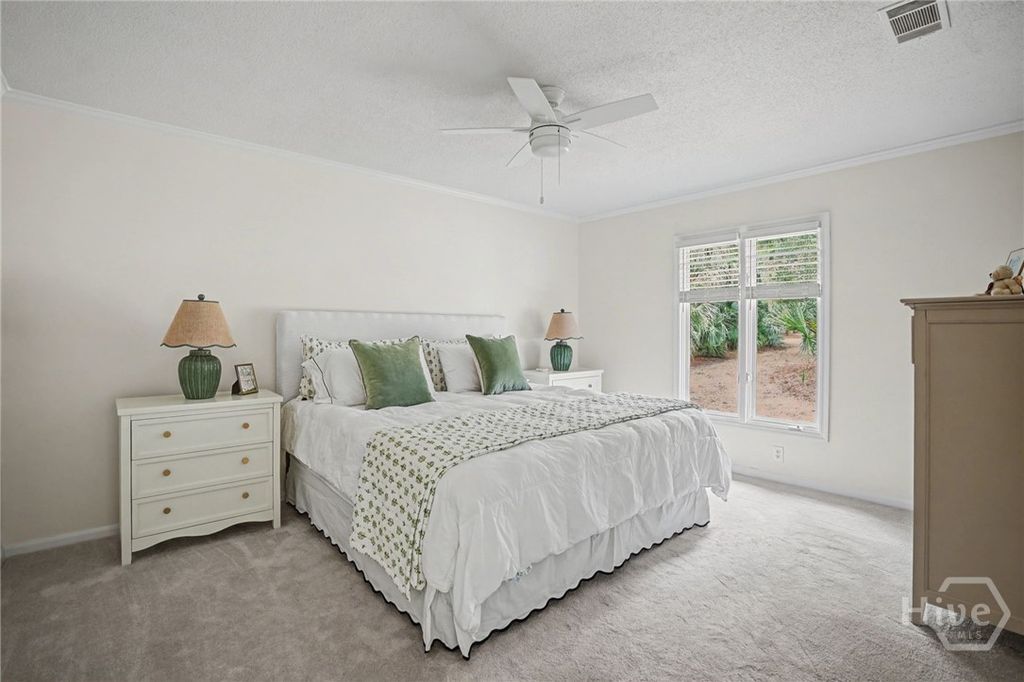 Image 17 of property listing at 38 Wiley Bottom Road, Savannah, GA 31411