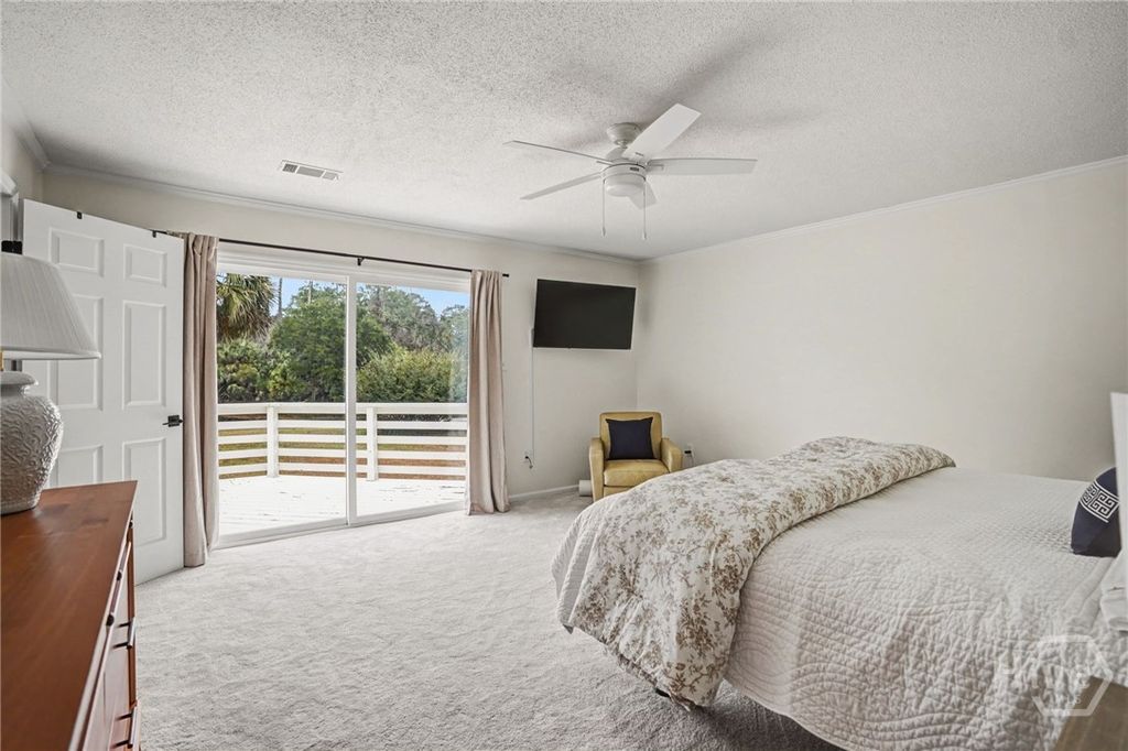 Image 19 of property listing at 38 Wiley Bottom Road, Savannah, GA 31411