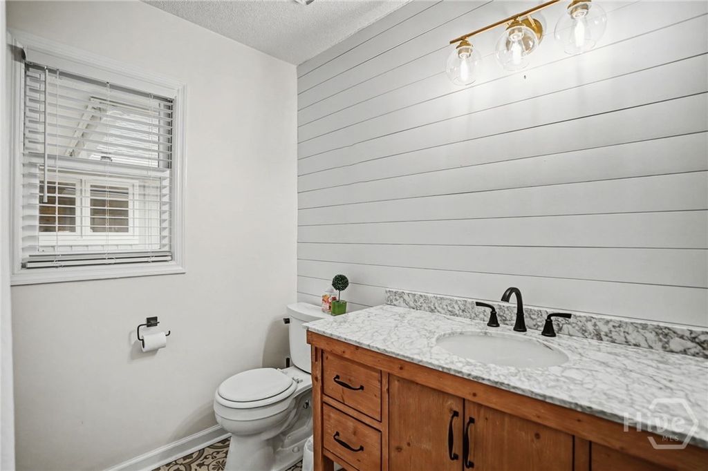 Image 27 of property listing at 38 Wiley Bottom Road, Savannah, GA 31411