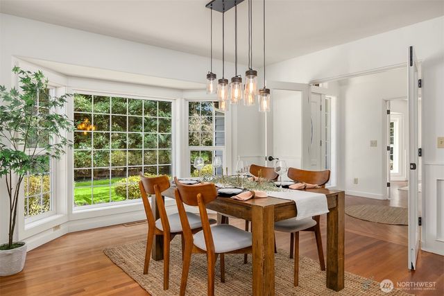 14440 Sunrise Drive NE, Bainbridge Island, WA 98110