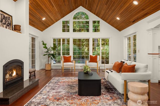 14440 Sunrise Drive NE, Bainbridge Island, WA 98110