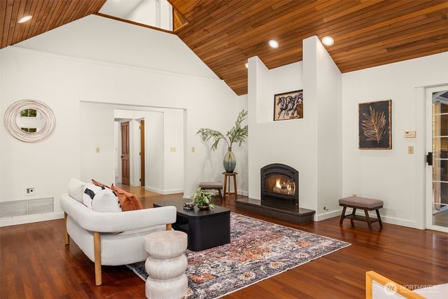 14440 Sunrise Drive NE, Bainbridge Island, WA 98110