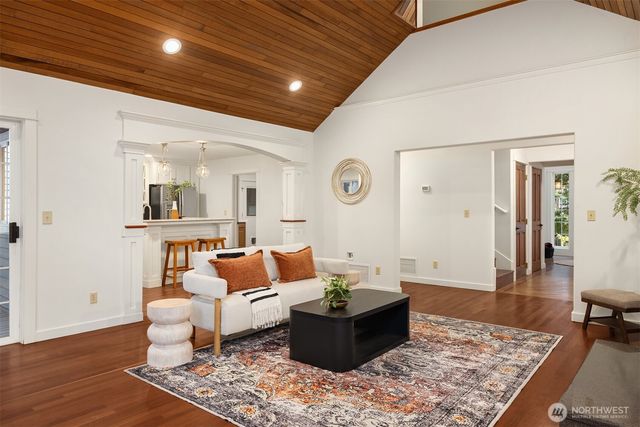 14440 Sunrise Drive NE, Bainbridge Island, WA 98110