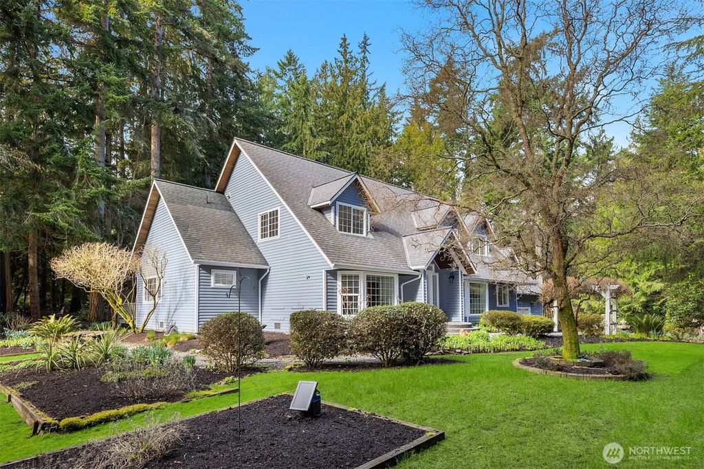 14440 Sunrise Drive NE, Bainbridge Island, WA 98110