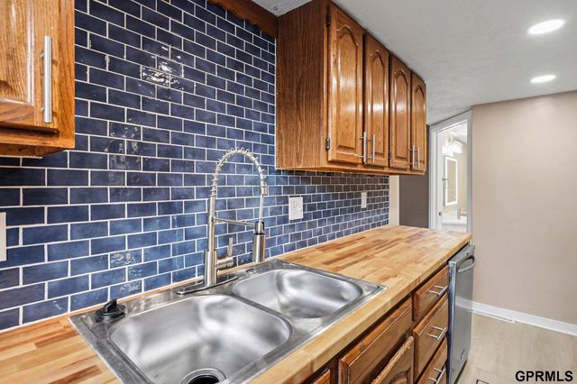 4140 N 58 Street, Lincoln, NE 68507