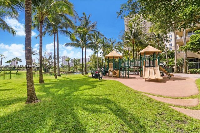 19501 W Country Club Dr 2115, Aventura, FL 33180
