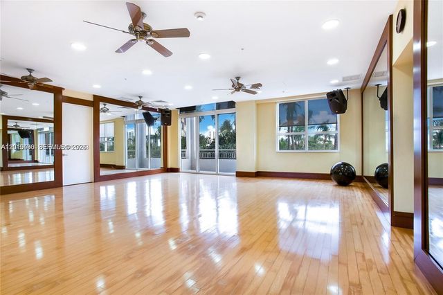 19501 W Country Club Dr 2115, Aventura, FL 33180