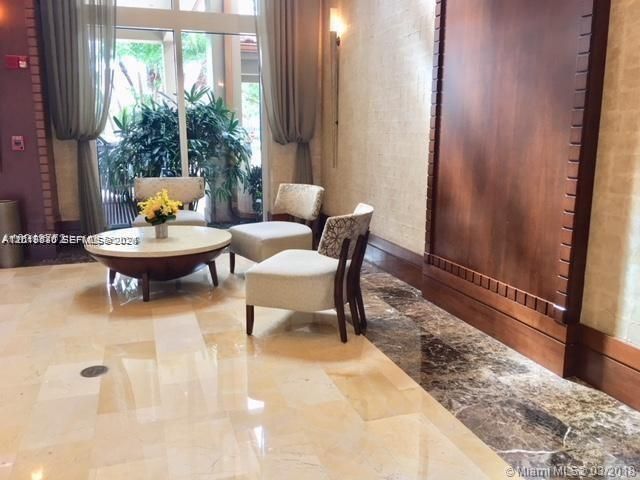 19501 W Country Club Dr 2115, Aventura, FL 33180