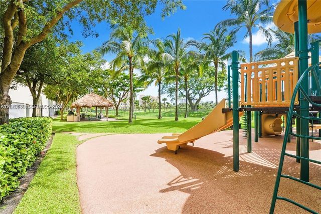 19501 W Country Club Dr 2115, Aventura, FL 33180