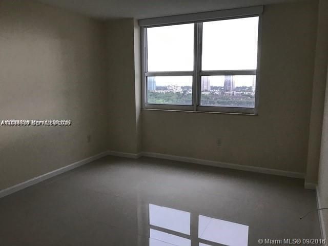 19501 W Country Club Dr 2115, Aventura, FL 33180