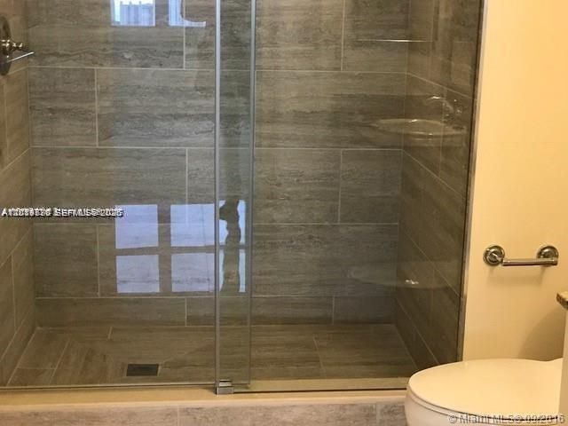 19501 W Country Club Dr 2115, Aventura, FL 33180