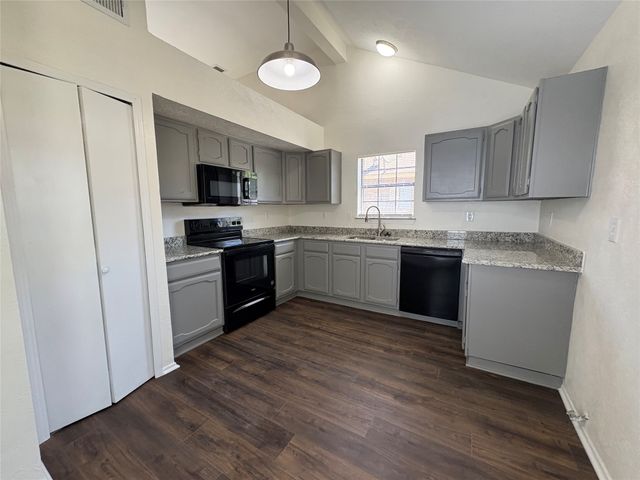 1362 Southridge Drive, Lancaster, TX 75146