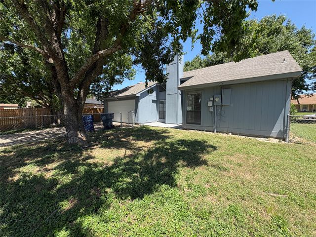 1362 Southridge Drive, Lancaster, TX 75146