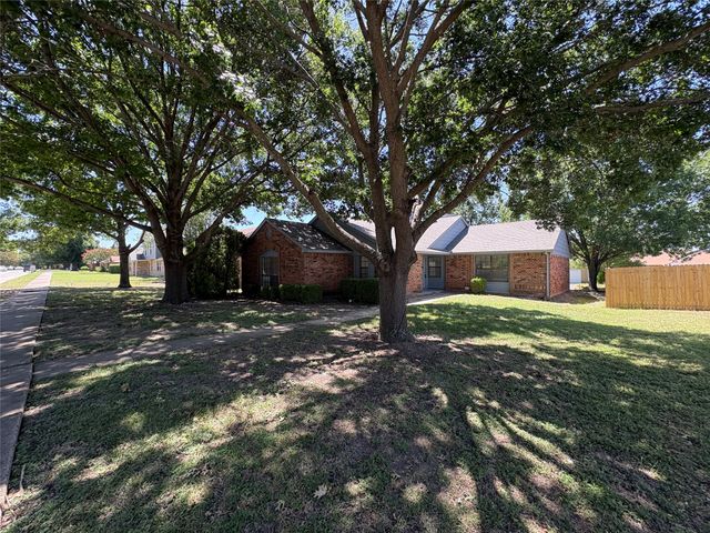 1362 Southridge Drive, Lancaster, TX 75146
