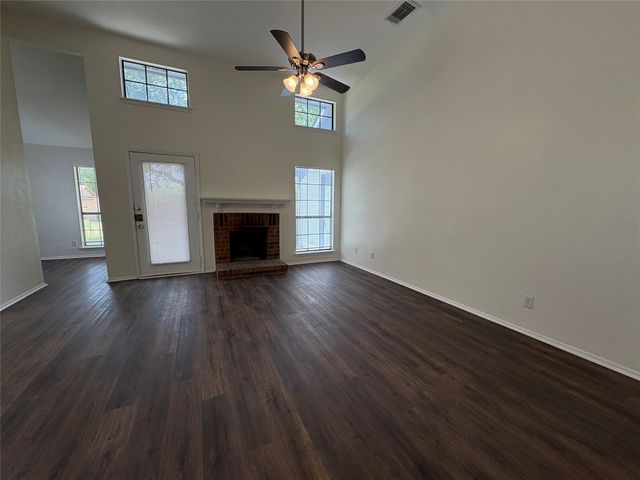 1362 Southridge Drive, Lancaster, TX 75146