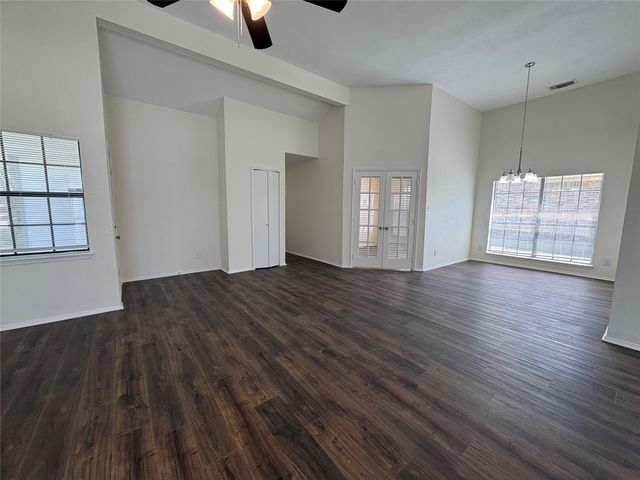 1362 Southridge Drive, Lancaster, TX 75146