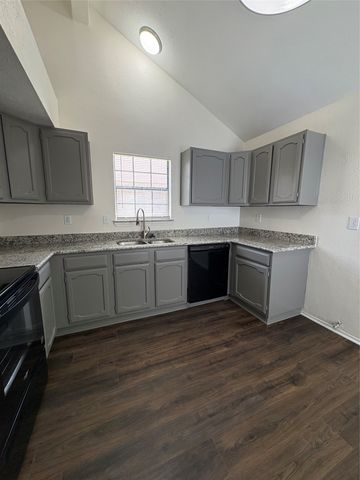1362 Southridge Drive, Lancaster, TX 75146