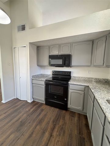 1362 Southridge Drive, Lancaster, TX 75146