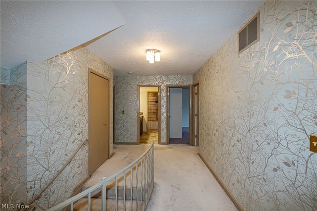 13576 Fairwinds Drive, Strongsville, OH 44136