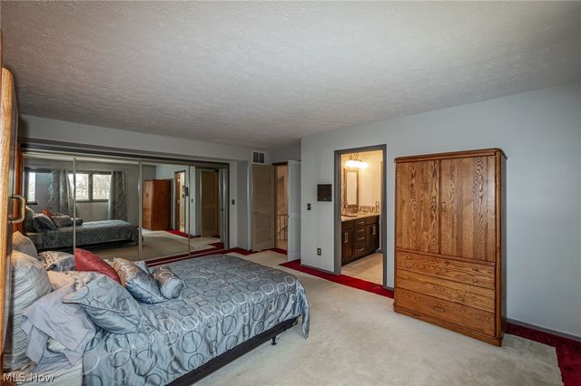 13576 Fairwinds Drive, Strongsville, OH 44136