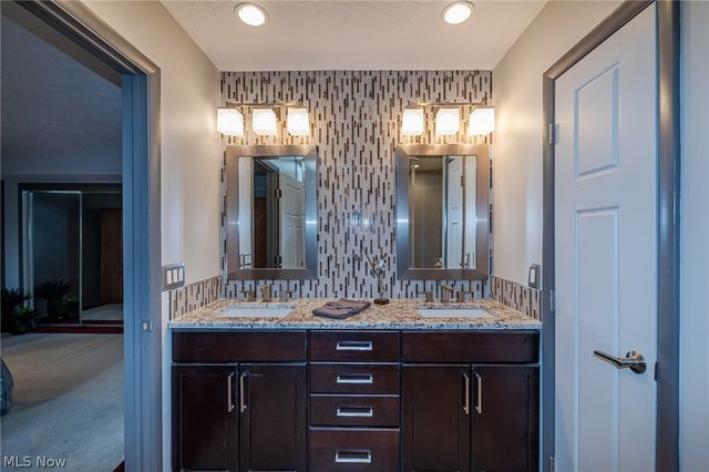 13576 Fairwinds Drive, Strongsville, OH 44136