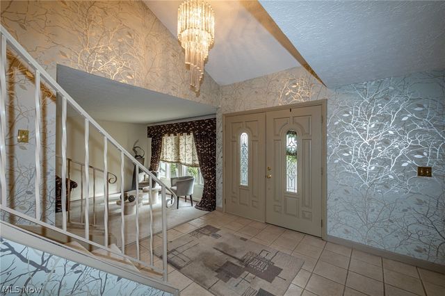 13576 Fairwinds Drive, Strongsville, OH 44136