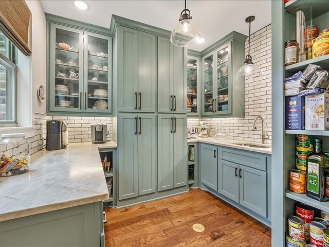 8595 Toler Pointe, Larue, TX 75770