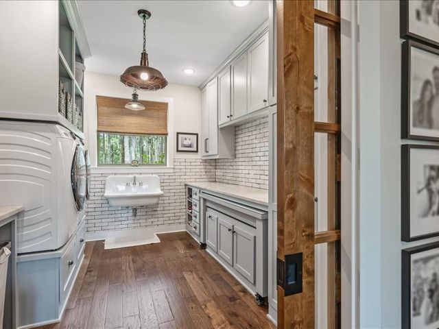8595 Toler Pointe, Larue, TX 75770