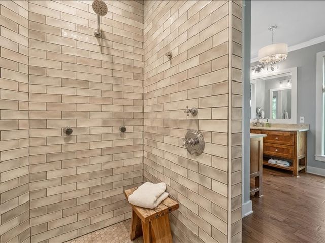8595 Toler Pointe, Larue, TX 75770