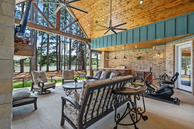8595 Toler Pointe, Larue, TX 75770